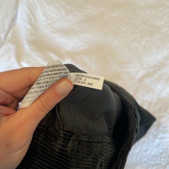 A&F Courduroy Mini Skirt - Picture 5 of 5